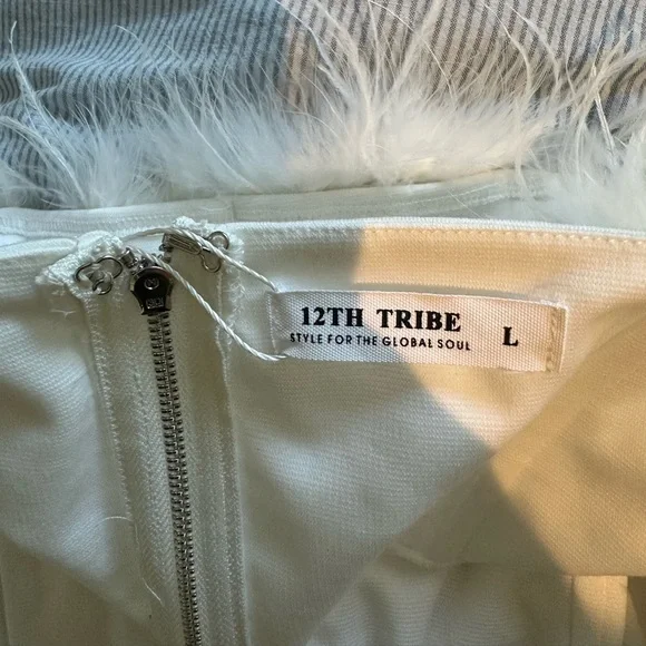 12th Tribe Ivory Feathered Bandeau - Picture 8 of 8